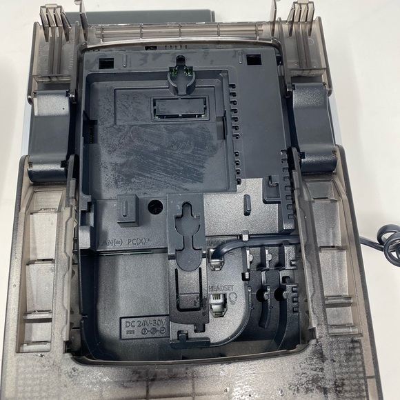 NEC Univerge DT800 Series Gigabit IP Display Phone - Picture 4 of 5